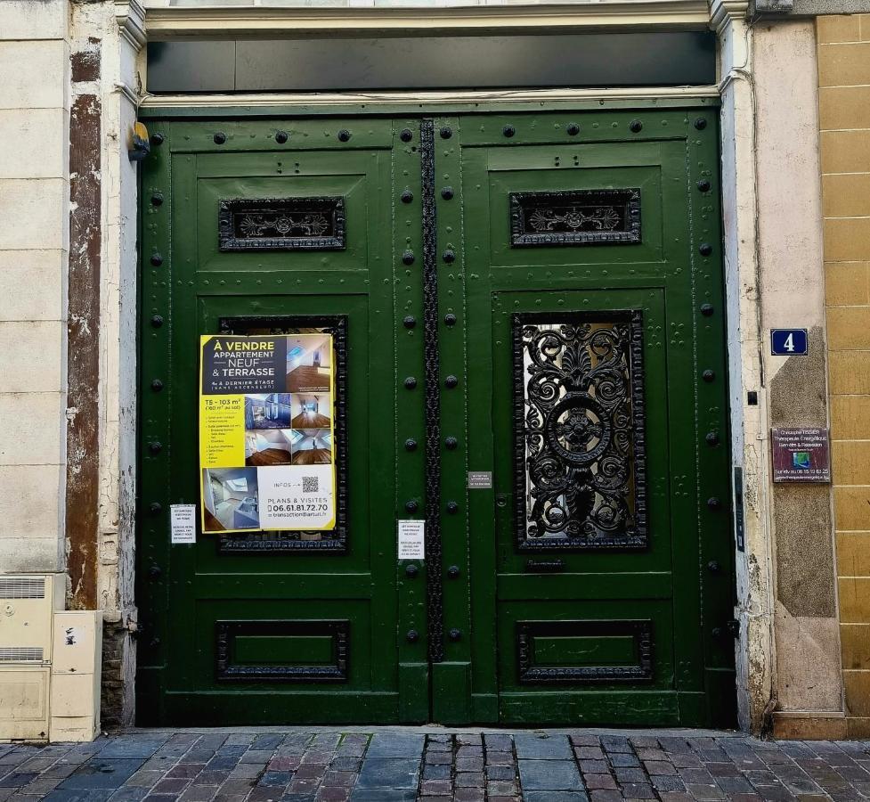 Sweet Nina Jazz Appartement Pour 5 Voyageurs, Situe A La Place De La Republique, Avec Parking Et Lit Queen Size Le Mans Bagian luar foto